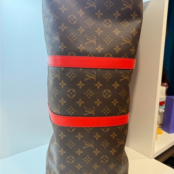 Louis Vuitton Monogram and Red Trim Keepall Bandouliere 50 - Picture 5 of 12